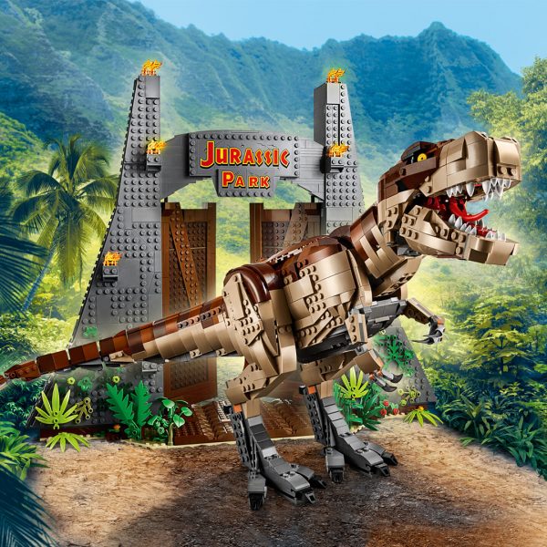 LEGO-Jurassic-World-Jurassic-Park-T.-rex-chaos-75936-1-2